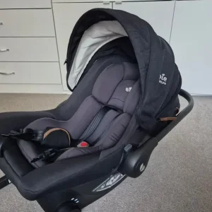 Joie Sprint Signature Isofix Infant Carrier- Eclipse Almost New!