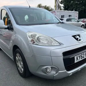 2012 Peugeot Partner Tepee 1.6 HDi 92 S 5dr MPV Diesel Manual - Image 8
