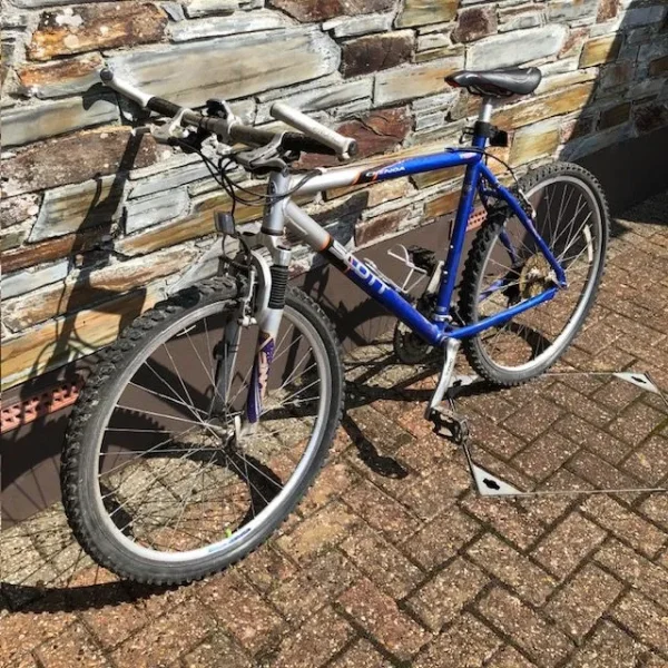 Scott Chenoa Mans/Youths Mountain Bike