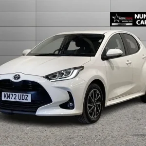 2022 Toyota Yaris 1.5 VVT-h Hybrid Hatchback - Image 7