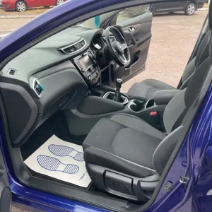 2018 Nissan Qashqai N-CONNECTA DIG-T Hatchback Petrol Manual - Image 7