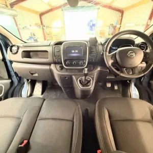 2020 Nissan NV300 2.0 dCi 30 Tekna Crew Van Double Cab 5dr Diesel Auto L2 H1 Euro 6 (s/s) (17 Com... - Image 8