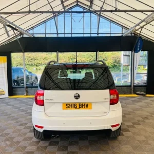 2016 Skoda Yeti 2.0 Yeti Monte Carlo TDI SCR 4x4 4WD 5dr SUV Diesel Manual - Image 4