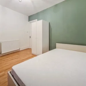 Room to Rent - 5 min walk from Westminster Harrow Campus - Image 2