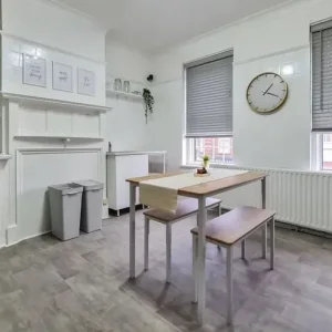 Room to Rent - 5 min walk from Westminster Harrow Campus - Image 3