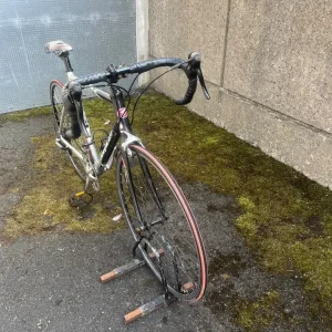 mens road/race bike - Image 2