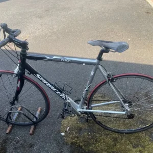 mens road/race bike - Image 3