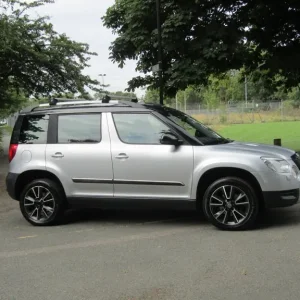 SKODA YETI 2.0 TDI ADVENTURE 4X4 - 1 OWNER - FULL SERVICE HISTORY - IMMACULATE - Image 5