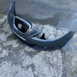 Seat Leon mk2 front bumper with fogs and grills - Image 2