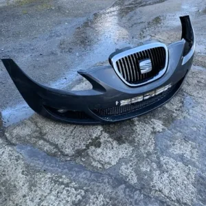 Seat Leon mk2 front bumper with fogs and grills - Image 3