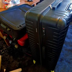 Suitcases Lot - Image 5