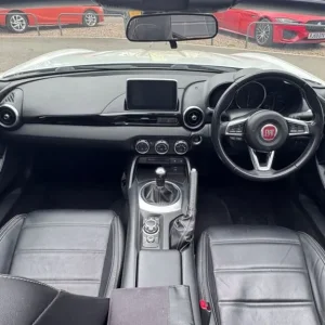 2016 66 FIAT 124 SPIDER 1.4 MULTIAIR LUSSO PLUS CONVERTIBLE 2DR PETROL EURO 6 - Image 4