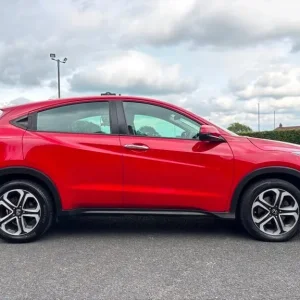 Honda HR-V I-DTEC SE NAVI 94k SERVICED MOTD NEW BRAKES AND TYRES - Image 4