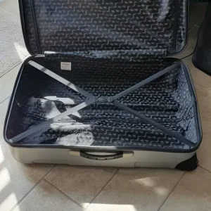 Large Dunlop hard shell suitcase. - Image 3