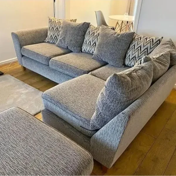Corner Sofa (Can Deliver)