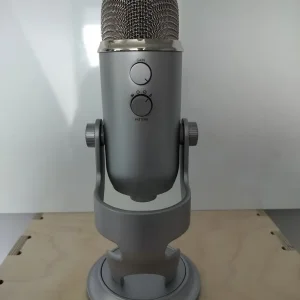 Logitech Blue Yeti USB Microphone, BNIB - High-end Gaming / Podcast mic - great deal!! - Image 3