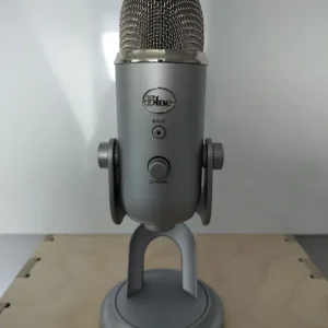 Logitech Blue Yeti USB Microphone, BNIB - High-end Gaming / Podcast mic - great deal!! - Image 5