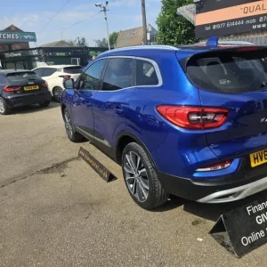 2019 Renault Kadjar 1.3 TCe S Edition Euro 6 (s/s) 5dr HATCHBACK Petrol Manual - Image 3