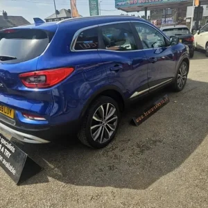 2019 Renault Kadjar 1.3 TCe S Edition Euro 6 (s/s) 5dr HATCHBACK Petrol Manual - Image 5