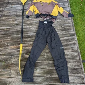 Wavesport kayak and full kit - Image 3