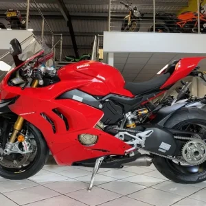 Ducati Panigale V4 S - Image 2