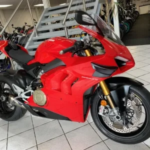Ducati Panigale V4 S - Image 4