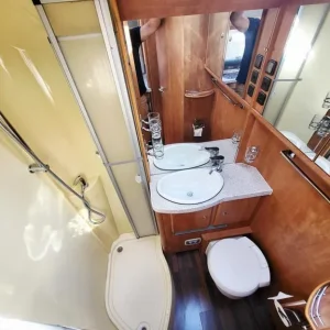 Carthago Chic E-Line 50 2009 4 berth/belt 54k 3L LHD 5000kgs 7.89m - Image 7