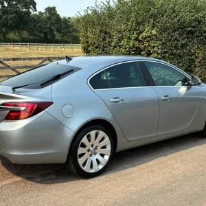 2015 Vauxhall Insignia 2.0 CDTi Elite Nav Hatchback 5dr Diesel Auto Euro 5 (163 ps) Hatchback Die... - Image 6