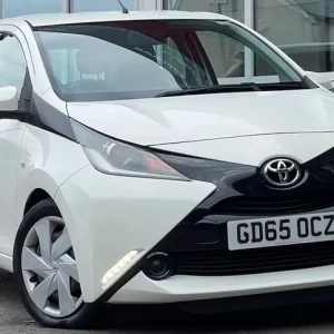 2015 Toyota AYGO 1.0 VVT-i x-play Hatchback 5dr Petrol Manual Euro 5 Euro 5 (68 ps) Hatchback Pet... - Image 2