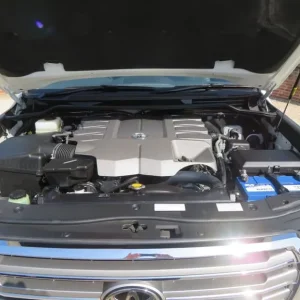 TOYOTA LAND CRUISER AMAZON ZX 4.6 V8 PETROL 2015 41K MILES 1 OWNER FROM NEW - Image 5