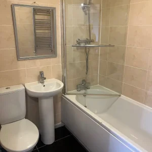 Flat to rent - Image 5