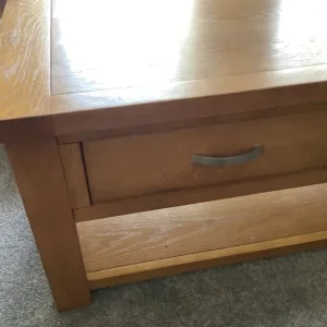 Medium oak coffee table in good condition | in Cheddar, Somerset - Image 5