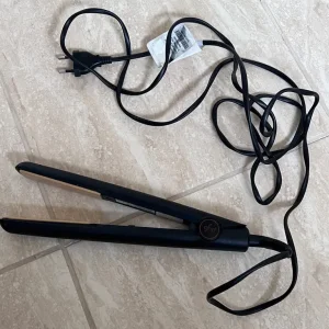 GHD hair straightener