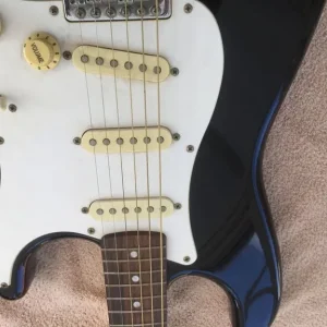 Fender Squier Strat - Affinity series guitar - - Image 7