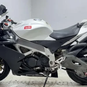 Aprilia RSV4 999 R 2011 31K RUNNING PROJECT SPORTS BIKE - Image 2