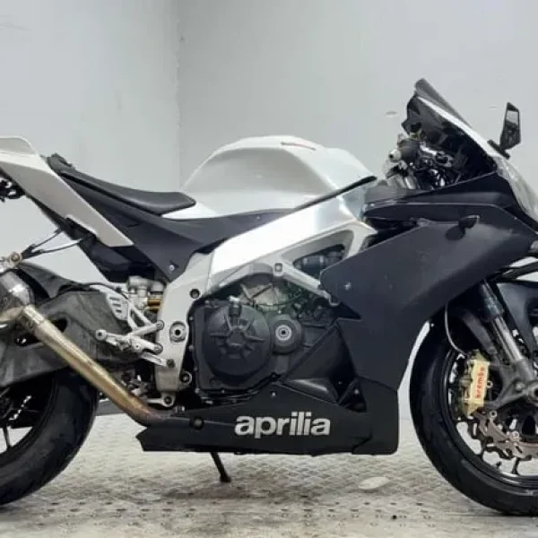Aprilia RSV4 999 R 2011 31K RUNNING PROJECT SPORTS BIKE
