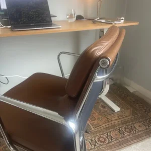 Vintage Eames leather office chair - Image 4