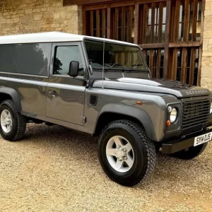 2014 Land Rover Defender Hard Top TDCi [2.2] PANEL VAN Diesel Manual - Image 6