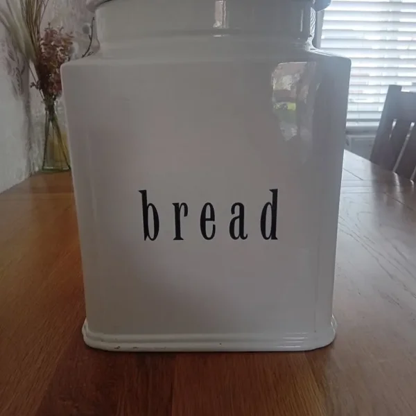 Large bread bin