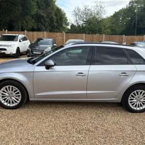 2016 Audi A3 2.0 TDI SE Technik Sportback Euro 6 (s/s) 5dr HATCHBACK Diesel Manual - Image 4