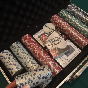 Brand new poker set with chips - Image 3