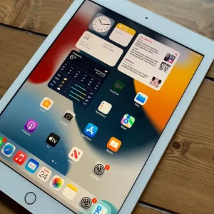 Apple Ipad 5 128GB Ios16 Wifi Very Good Condition - Delivery Available - Image 2