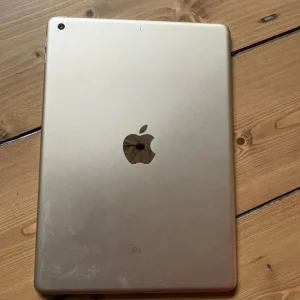 Apple Ipad 5 128GB Ios16 Wifi Very Good Condition - Delivery Available - Image 5