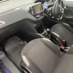 Peugeot, 208, Hatchback, 2016, Manual, 1560 (cc), 5 doors - Image 3