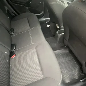 Peugeot, 208, Hatchback, 2016, Manual, 1560 (cc), 5 doors - Image 6