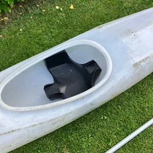 Kayak and paddle - Image 2