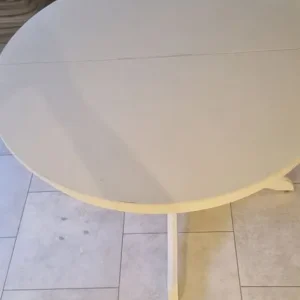 Characterful Dining Table & Chairs Set - Ready for a New Home! - Image 4