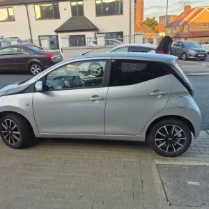 Toyota, AYGO, Hatchback, 2017, Semi-Auto, 998 (cc), 5 doors