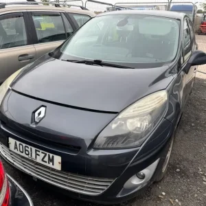 Renault scenic parts dci diesel 2011 - Image 2
