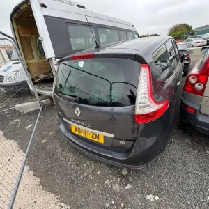 Renault scenic parts dci diesel 2011 - Image 3